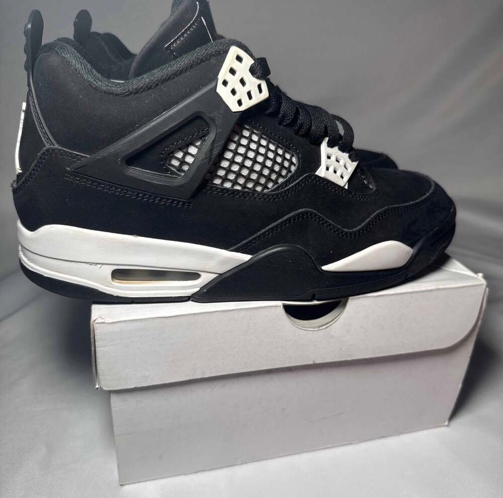 Size 8 - Nike Air Jordan 4 Retro White Thunder Men's Shoes